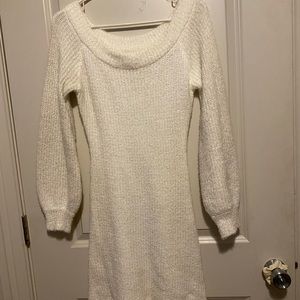 Large Long Sleeve White Knitted Dress